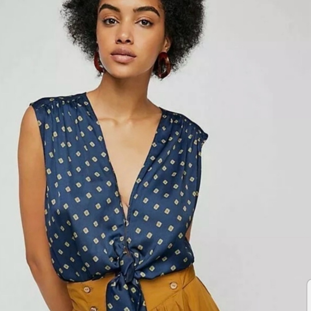 Free People Sleeveless Tie Front Blouse Navy Blue Gold Print Size L